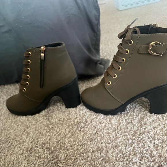 Shoes - *NEVER WORN* Green Ankle Booties